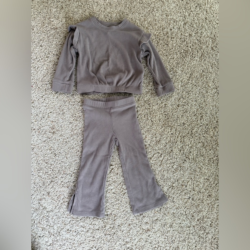 Cat & Jack Ribbed Lounge Top in Taupe Gray